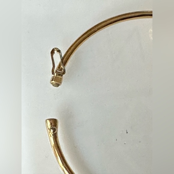 Kate Spade Gold Tone Knot Bracelet With Magnetic Hook Closure Elegant Classy - Picture 4 of 7